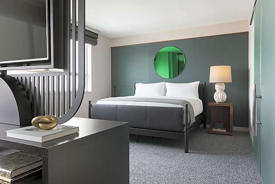 Loews Chicago O'Hare Hotel