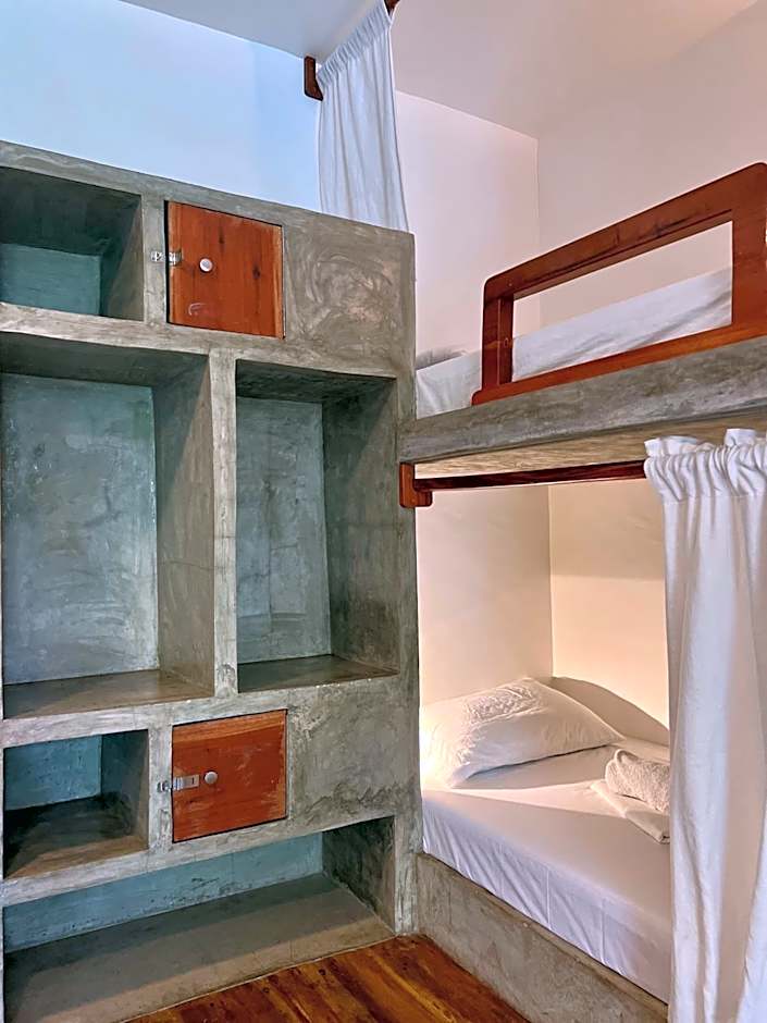 Chief Mau Moalboal Cebu