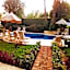 El Encanto Inn