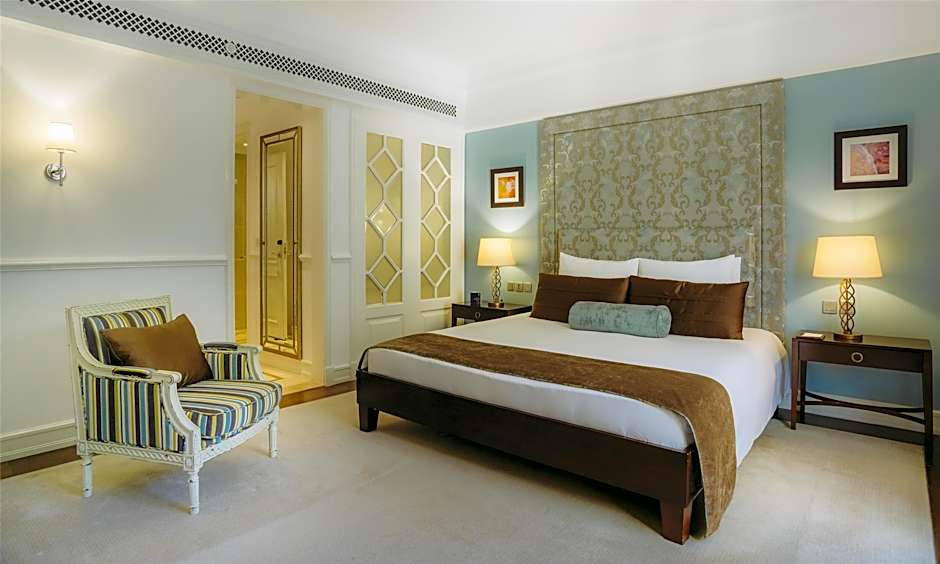 Photo 1 of 3 of Superior 1 King Bed