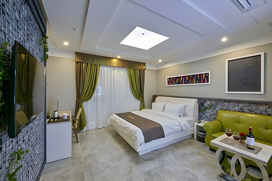 Dubai Hotel (Korea Quality)