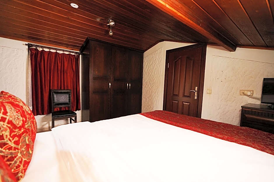 Cicerone Lodge Hotel