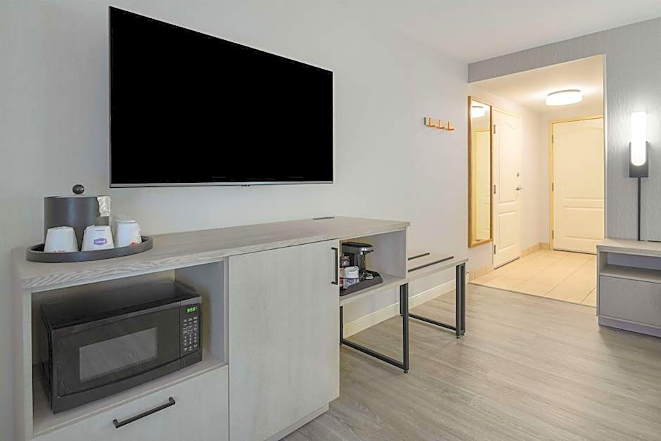 Hampton Inn By Hilton and Suites Moncton New Brunswick