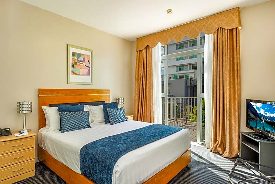 Ramada by Wyndham Hamilton City Center