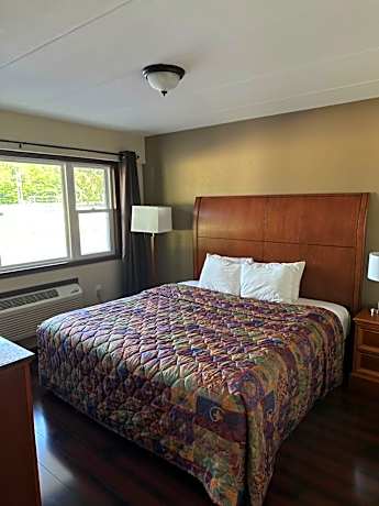 Two-Bedroom Suite