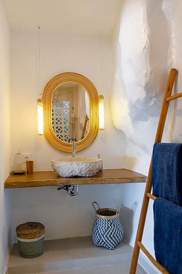 Villa Ayunan 3 BR on Bingin Beach