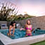 Aegean Breeze Luxury Apartments next to the sea