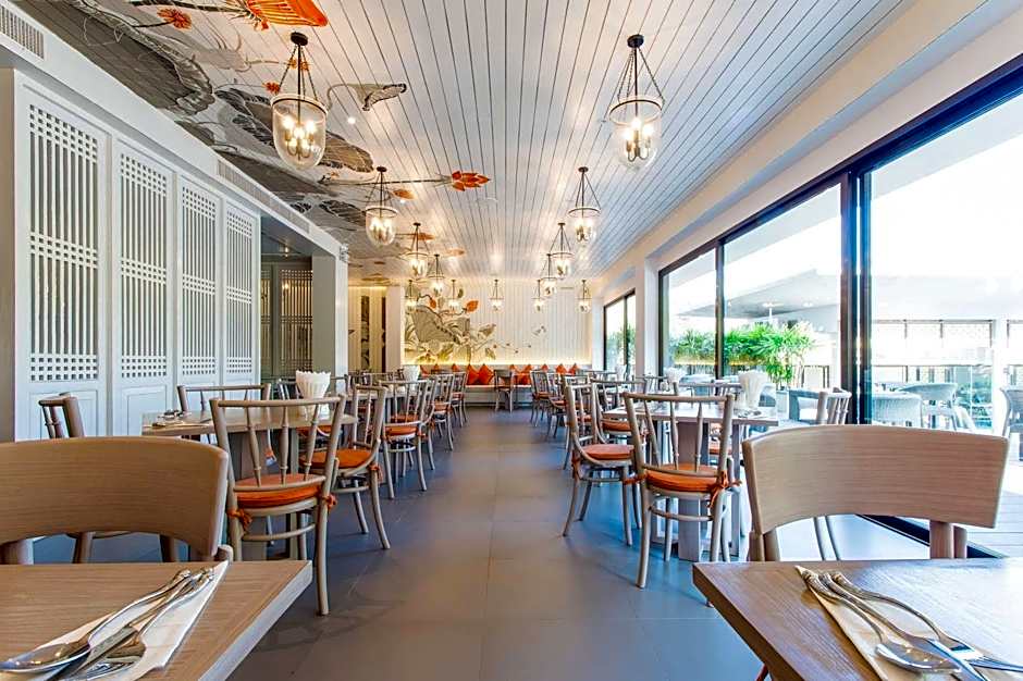 Proud Phuket Hotel (SHA Plus)