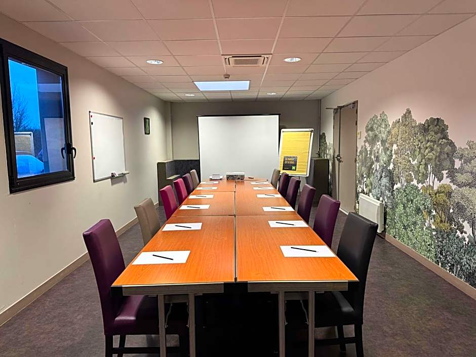 Hotel Ibis Styles Montargis Arboria