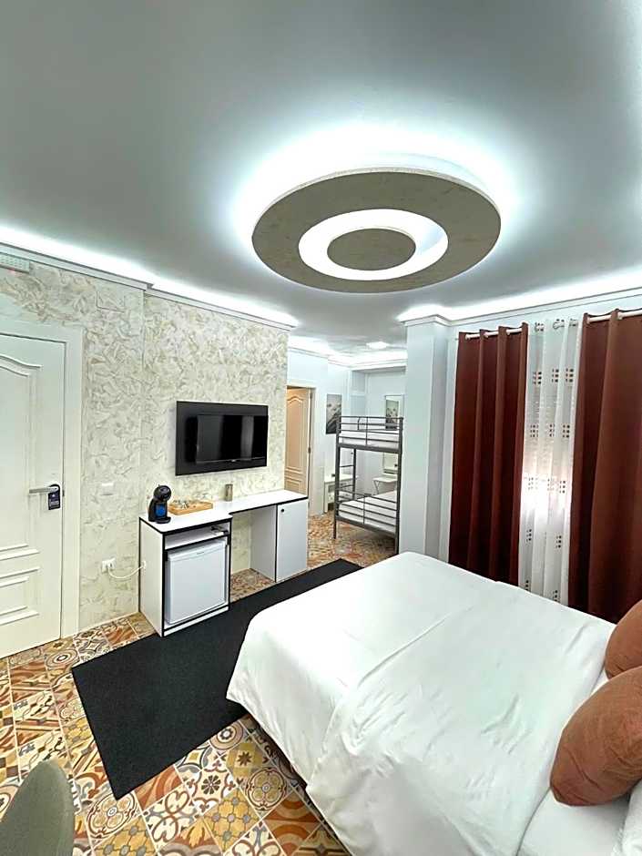 Galeon Boutique Hotel