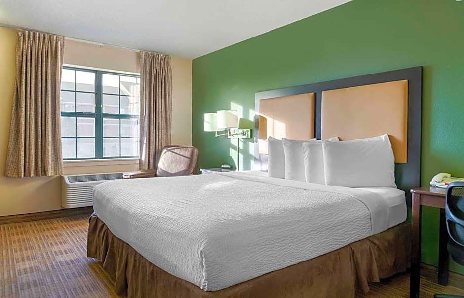 Extended Stay America Select Suites - Detroit - Farmington Hills