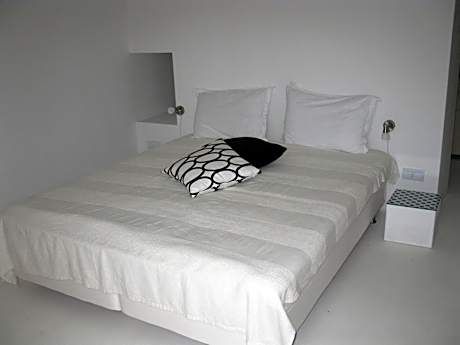 One-Bedroom Suite with Spa Bath