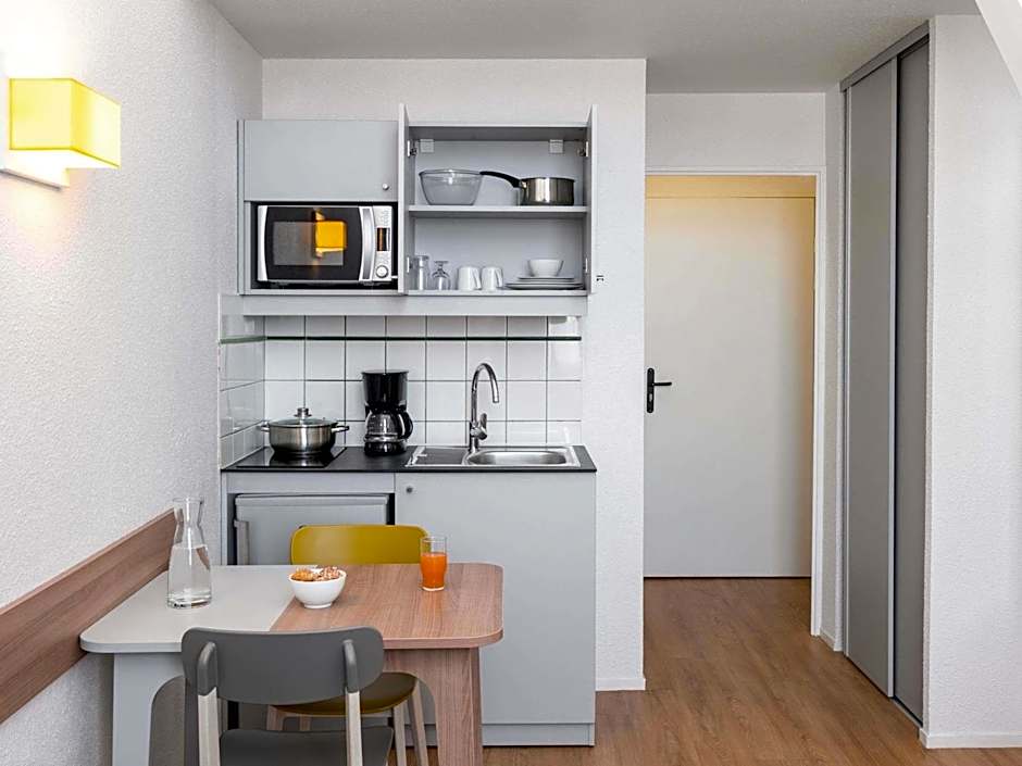 Adagio Access Defense Charras Aparthotel