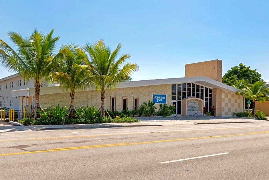 Rodeway Inn near Hollywood Beach