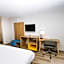 Days Inn by Wyndham Cincinnati East