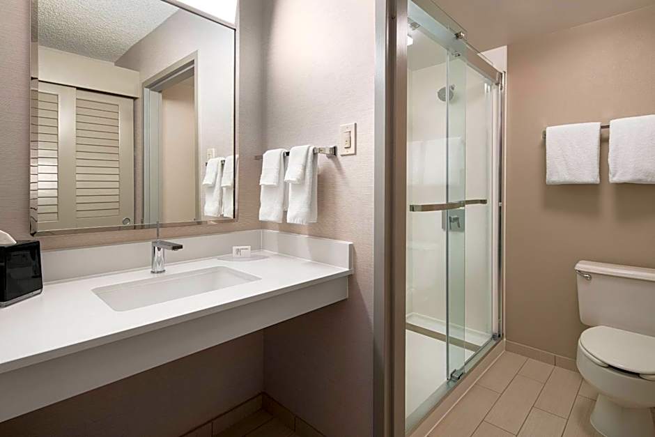 Courtyard by Marriott Bakersfield