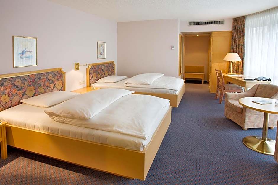 Photo 1 of 4 of Triple Room