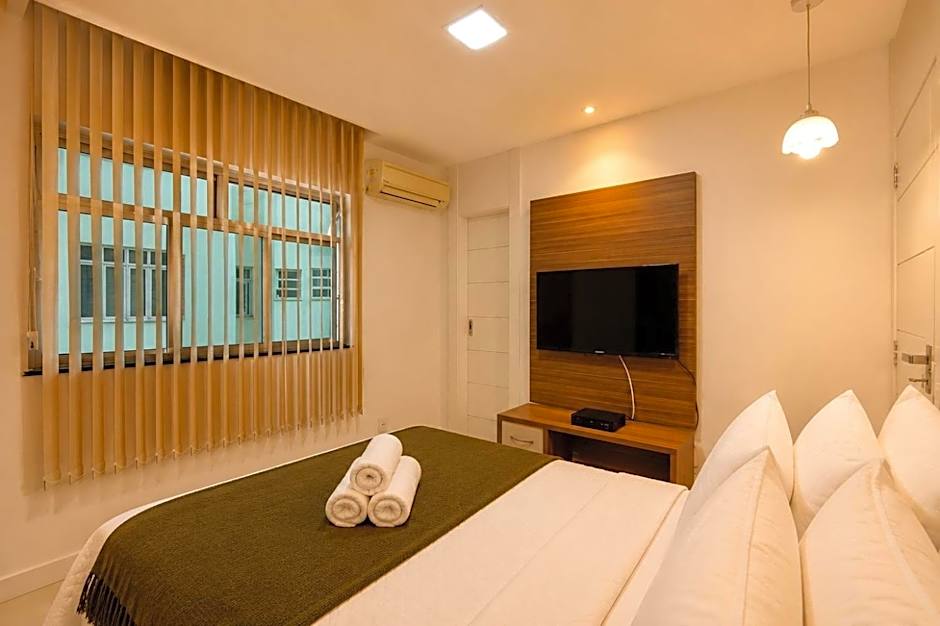 Comfortable 3 Bedrooms: Side Sea View