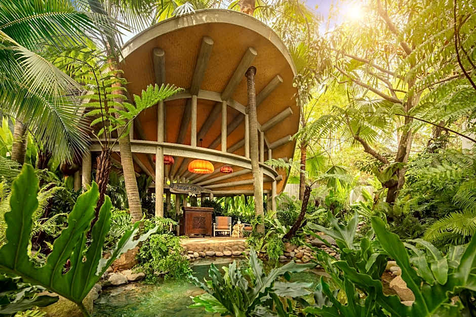 An Lam Retreats Saigon River