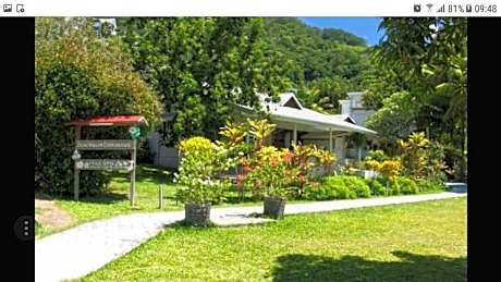 Beau Vallon Bungalows