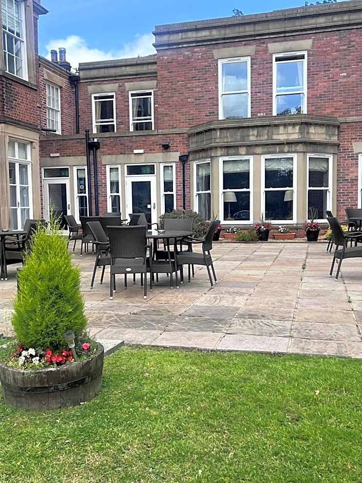 Farington Lodge Hotel