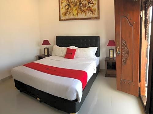 RedDoorz Plus near Dreamland Beach
