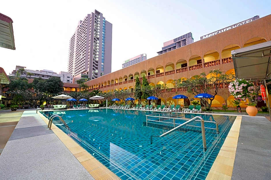 S Lodge Pattaya formally Sabai Lodge