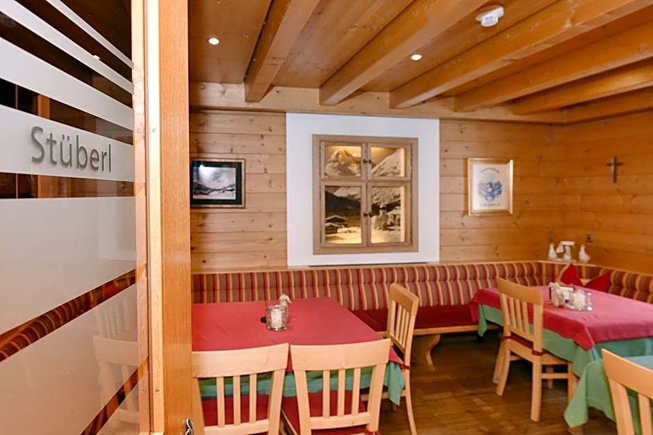 Gasthaus & Pension Alphorn