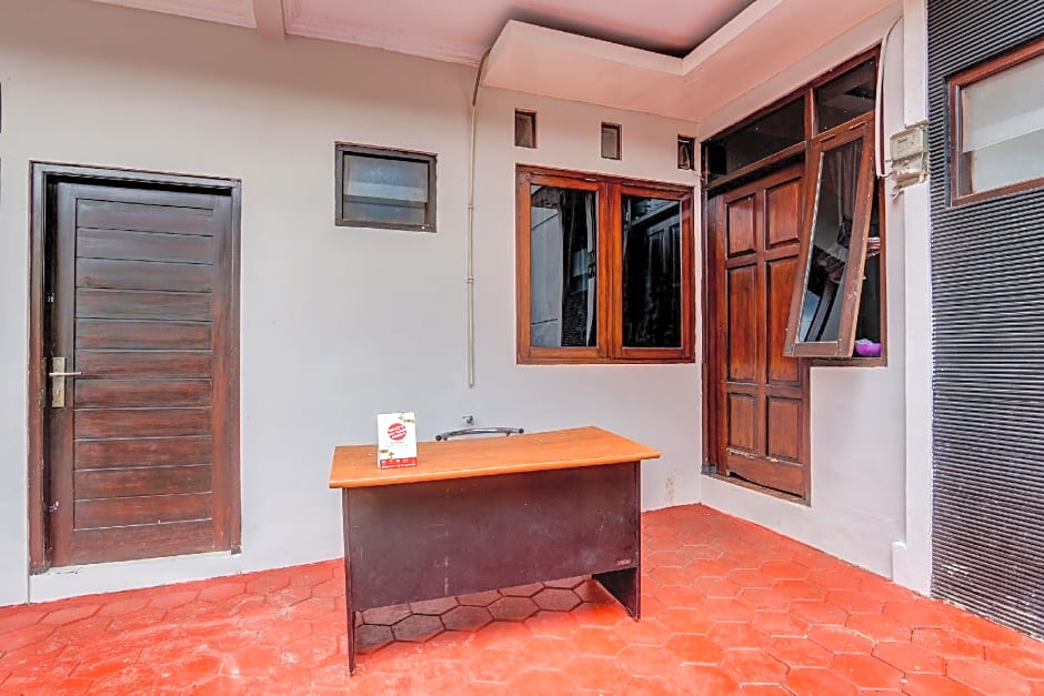 OYO 92459 Cahyo Kost 2