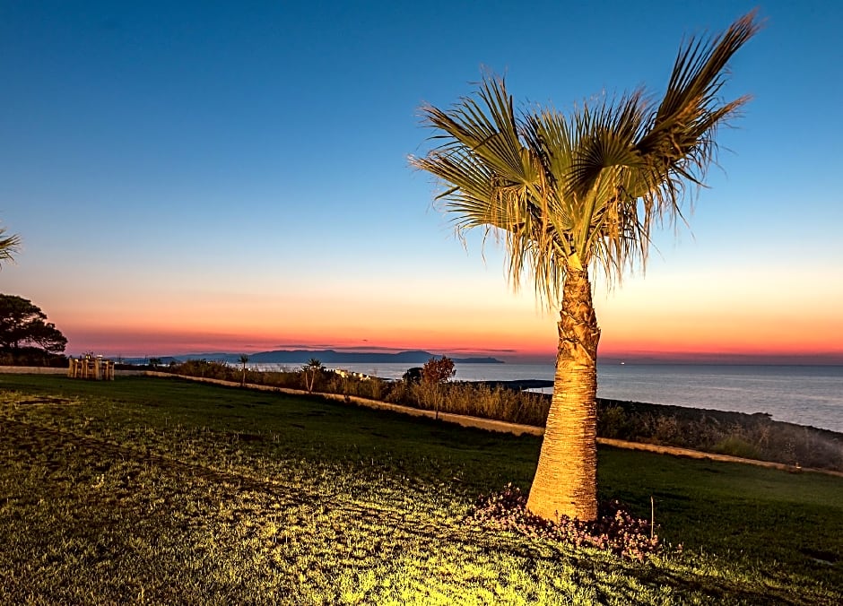 Elias Seafront Luxury Villa