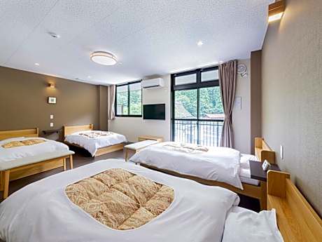 Quadruple Room with Shower