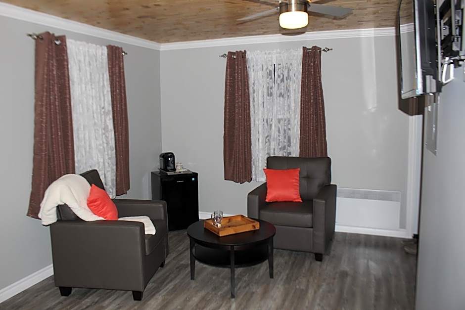 Raleigh Rooms & Taylor's Crafts