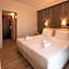 Chrispy City Living ex Nefeli