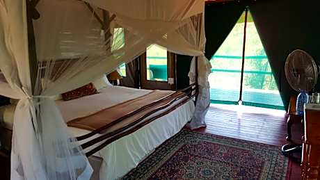 iMbamuweti Remote Self Catering Cottage