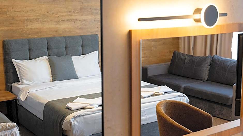 Avenue Hotel