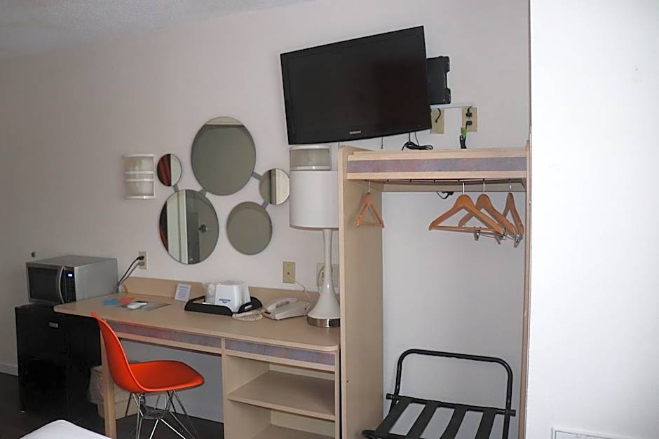 Howard Johnson by Wyndham Tifton GA I-75