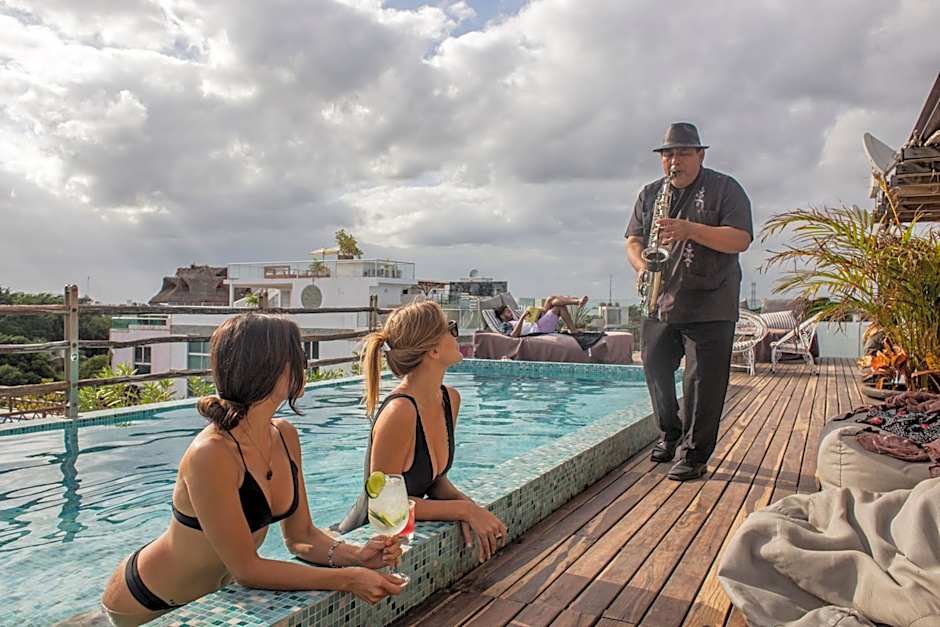 Be Playa Hotel Boutique & Rooftop Bar