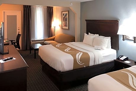 2 Queen Beds, Suite, Nonsmoking