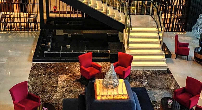 Courtyard by Marriott Gurugram Downtown