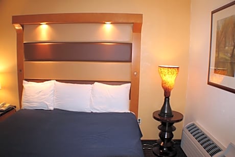 King Room - Non-Smoking