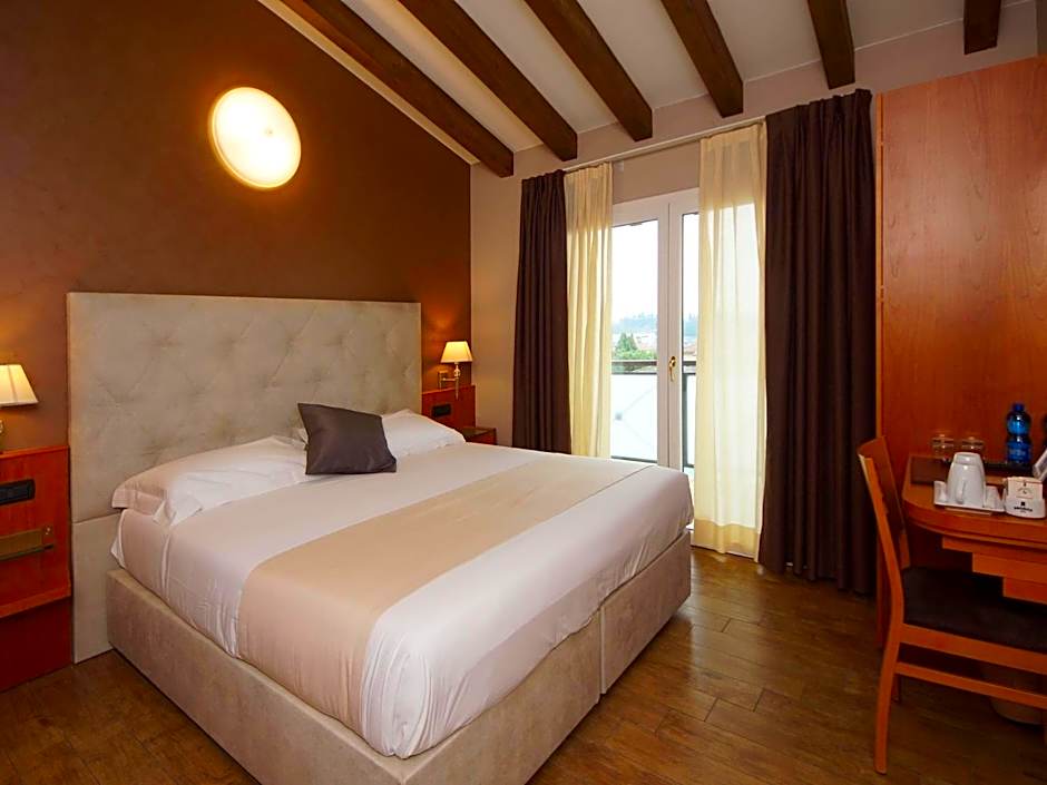 Hotel Clarin 14 by Dori