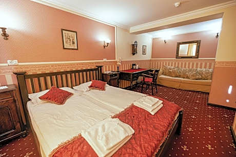 Superior Double Room with Sofa