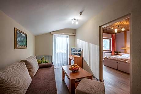 Family Room with Lake View