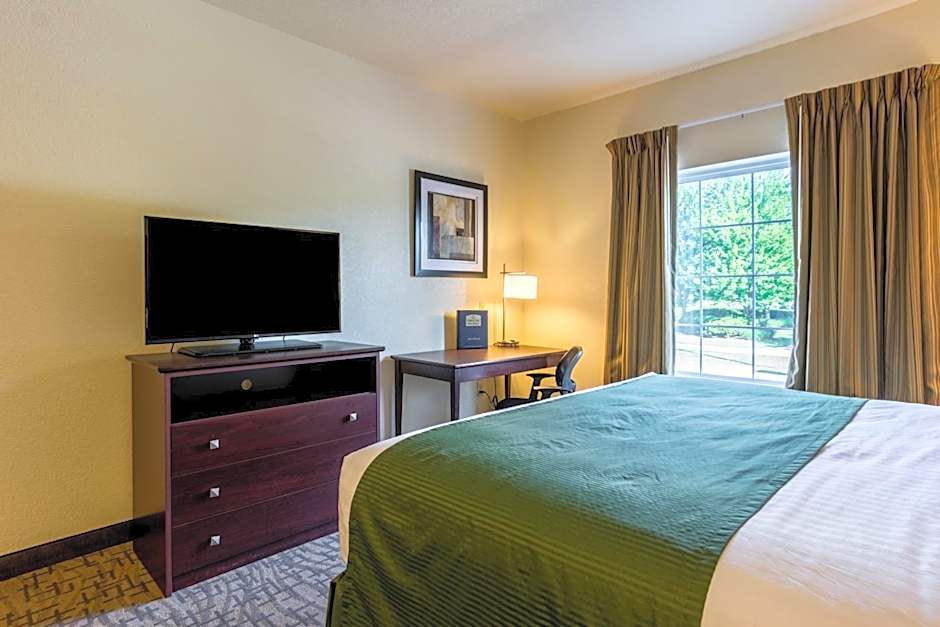 Cobblestone Hotel & Suites - Erie