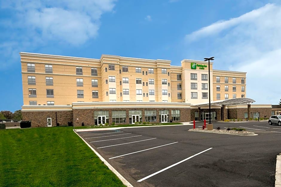 Holiday Inn & Suites - Detroit - Troy, an IHG Hotel