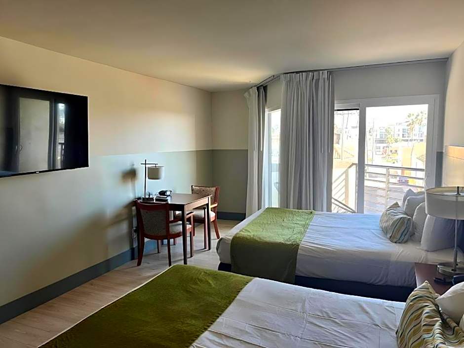 HUNTINGTON BEACH INN