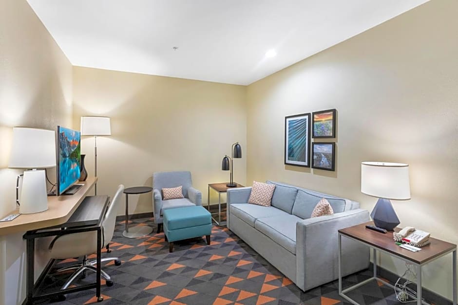 Holiday Inn Hotel & Suites Waco Northwest