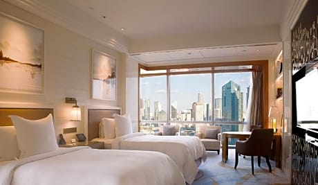 Four Seasons Twin Room with Executive Club Package