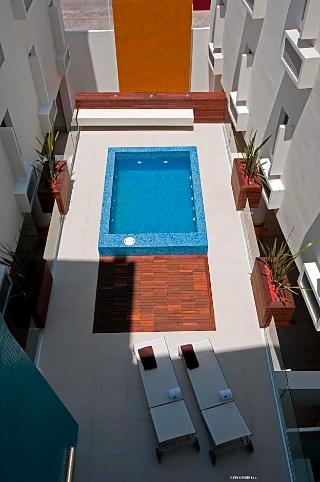 Nu Hotel