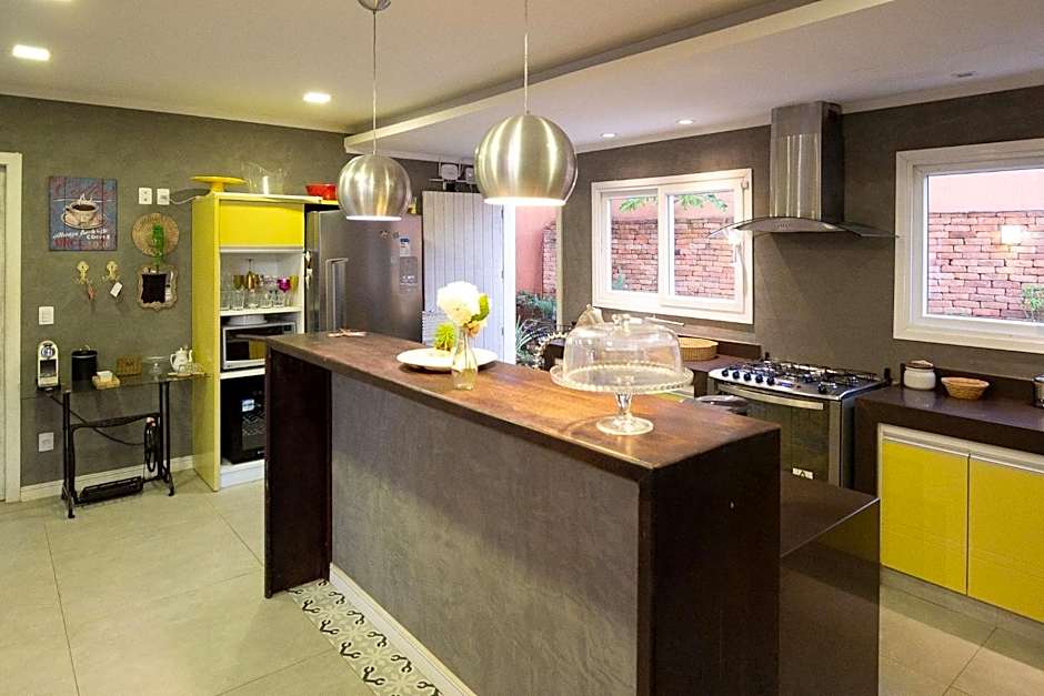 Búzios praia de Geribá, piscina e churrasqueira